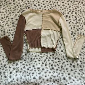 Natural color long sleeve crop top size small brand full tilt.